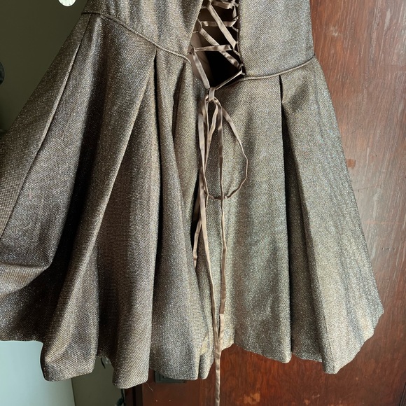 Nude colored dress - Picture 5 of 10